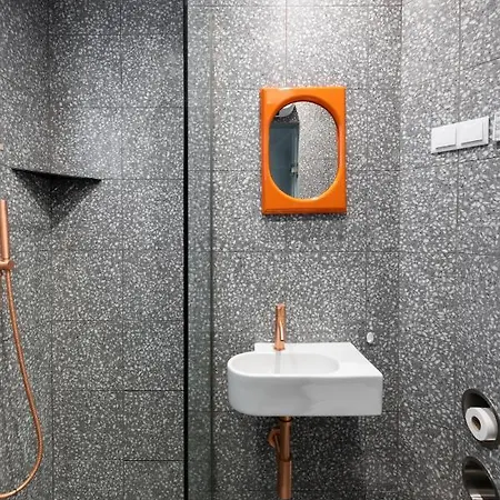 Urban Sixties بورتيماو